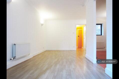 Living Room (18sqm/194sqft)