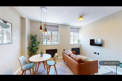 Living/Dining Area