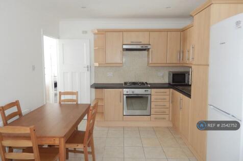 Kitchen &amp; Lounge