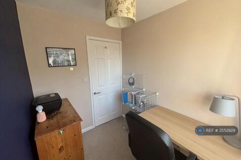 Bedroom 4 / Study