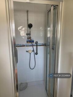 Bed 1 Ensuite