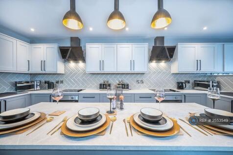 Communal Kitchen 