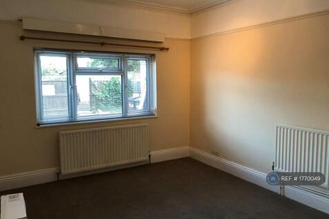 Bedroom 2 3.8m x 5m