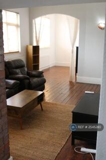 Lounge To Bedroom 2