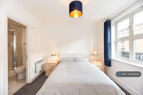 En-Suite Bedroom