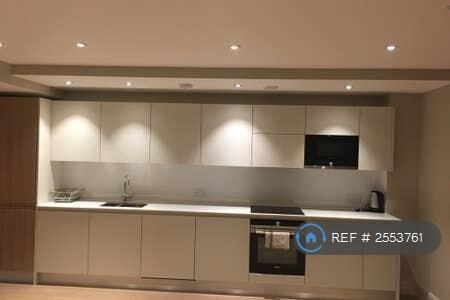 Modern Large Kitchen