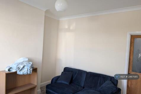 Downstairs Bedroom / Reception
