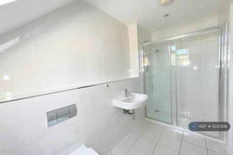 2nd Floor Bed Room 1 En-Suite