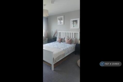 Master Bedroom With En Suite