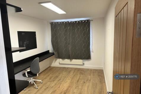 Office/ Bedroom 5
