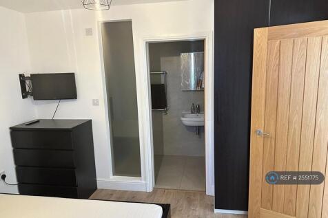 Bedroom 4 With Ensuite