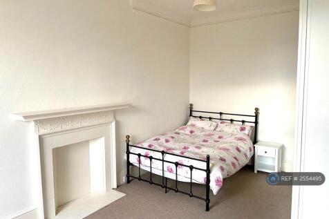 Spacious 2nd Bedroom