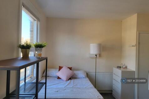 Beautiful Living Area Furnished