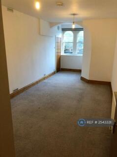 Double Bedroom Approx 692x290cm