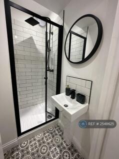 Room 1 En-Suite
