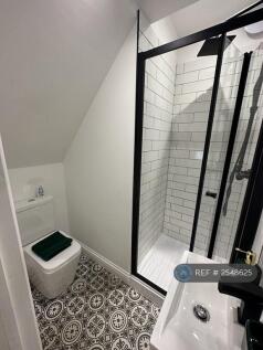 Room 1 En-Suite