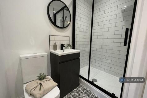 Room 3 En-Suite