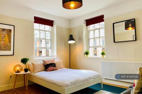 Large 4th Double Bedroom / Lounge