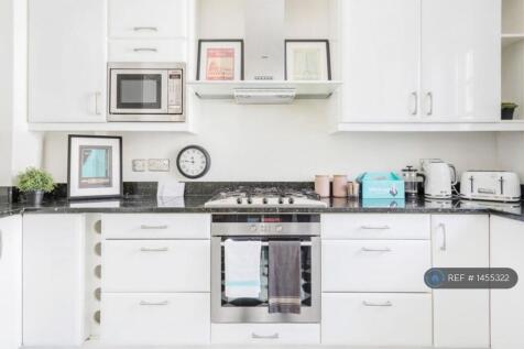Lovely Entertaining Space