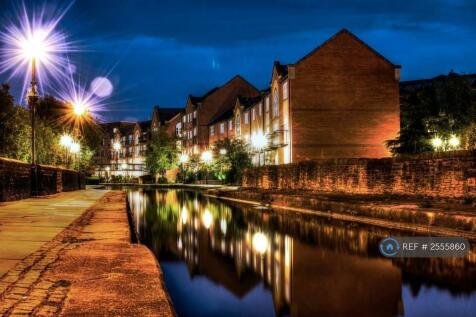 Ashton Canal Runs Through Piccadilly Village