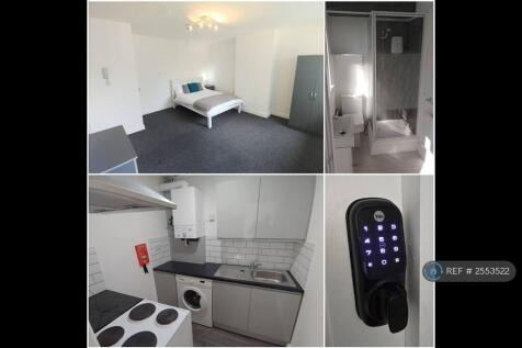 Modern Refurbished Flat With Electronic Entry.