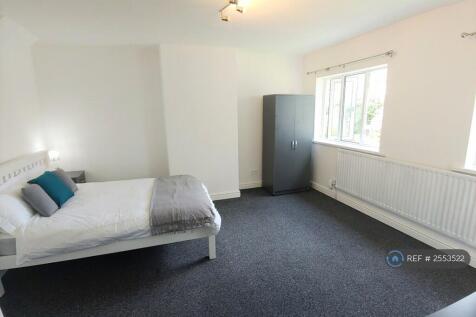 Flat 6 : Main Room.