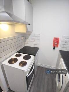 Flat 6 : Kitchen.