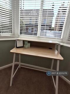 Bedroom 1 Desk