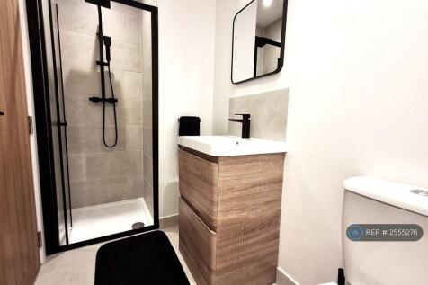 Bedroom 3 Bathroom