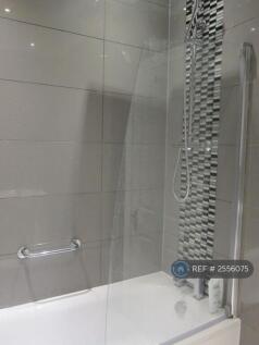Bathroom - Pic 2