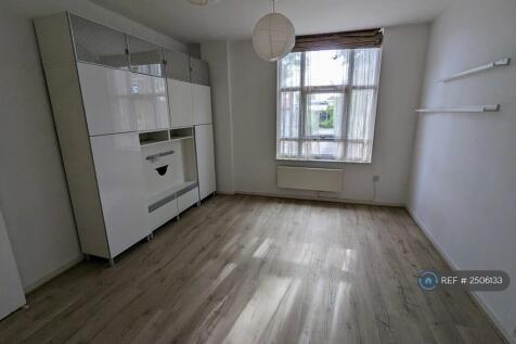 Living Room (Unfurnished)