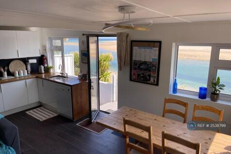 Open Plan Living Area/Dinning