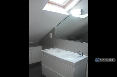 Front Bedroom Double Sink