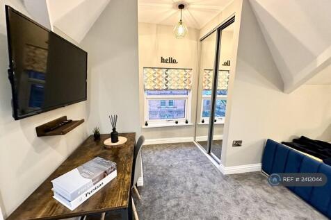 Desk &amp; Tv 
