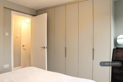 Bedroom Fitted Wardrobes