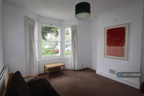 Large Lounge With Wifi