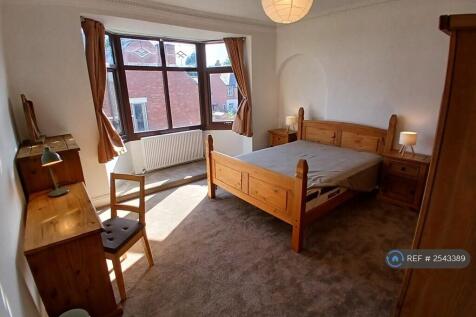Bed 4 Middle Floor- Kingsize And Baywindow