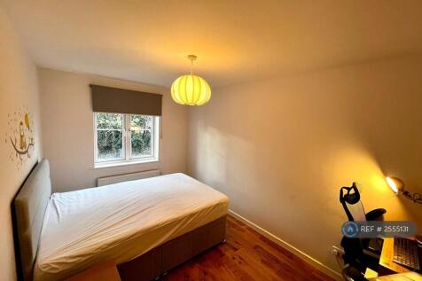 Second Bedroom (1)