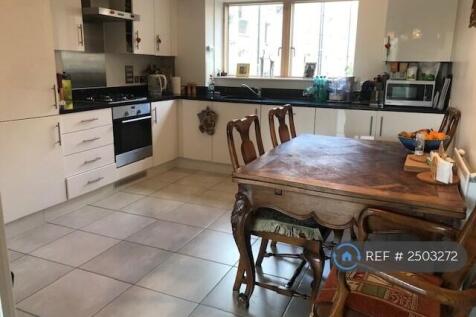 Bright And Spacious Kitchen Diner