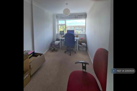 2nd Bedroom