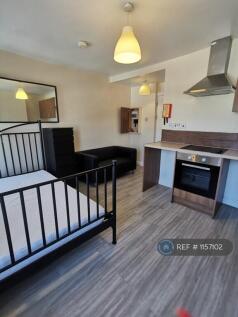 Flat 4 Bedroom/Lounge/Kitchen
