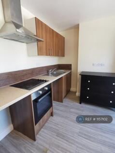 Flat 4 Bedroom/Lounge/Kitchen