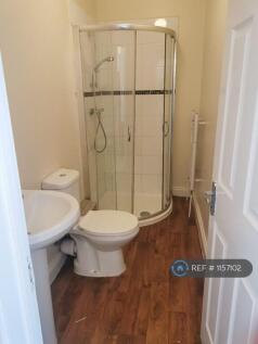 Flat 4 Bathroom