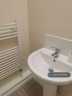 Flat 2 Bathroom