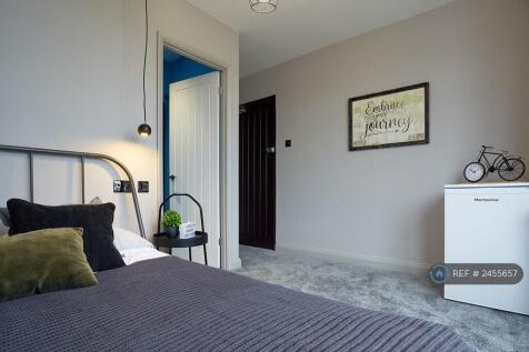 Double Bedroom Without Ensuite