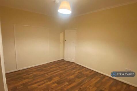 Ground Floor Front  : Massive Lounge