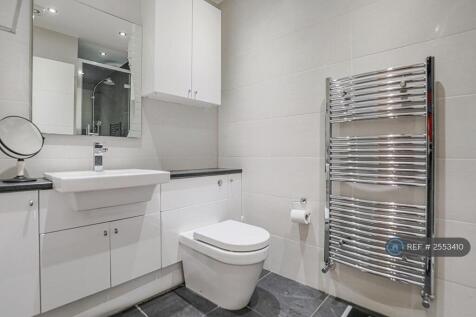 Ensuite With Walk In Shower