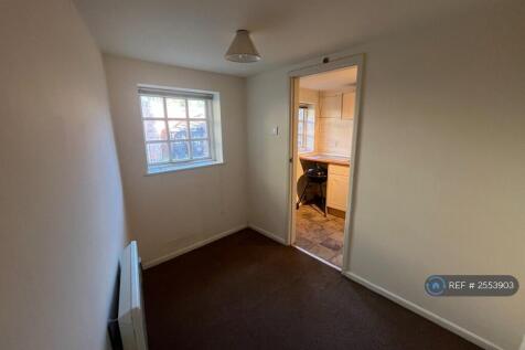 Ground Floor Single Bedroom/Office/Study