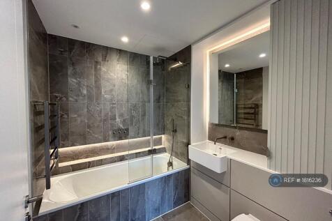 Second Bedroom En-Suite