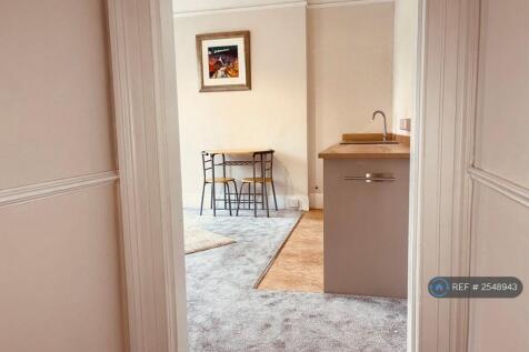 Hall Looking Through To Kitchen